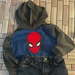 Boys Size 5/6 SpiderMan Sweatshirt and Jeans Bundle